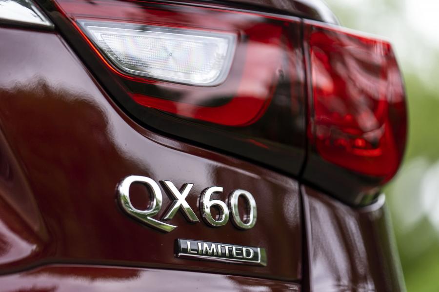Логотип Infiniti QX60 3.5 Limited (L50) 2018 года  (NA) (фото 26 из 40)